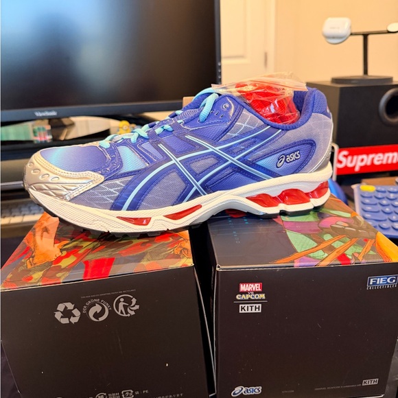 Kith Size 10 Marvel vs Capcom Asics Gel Nimbus 10.1 Iron Man Mega Man